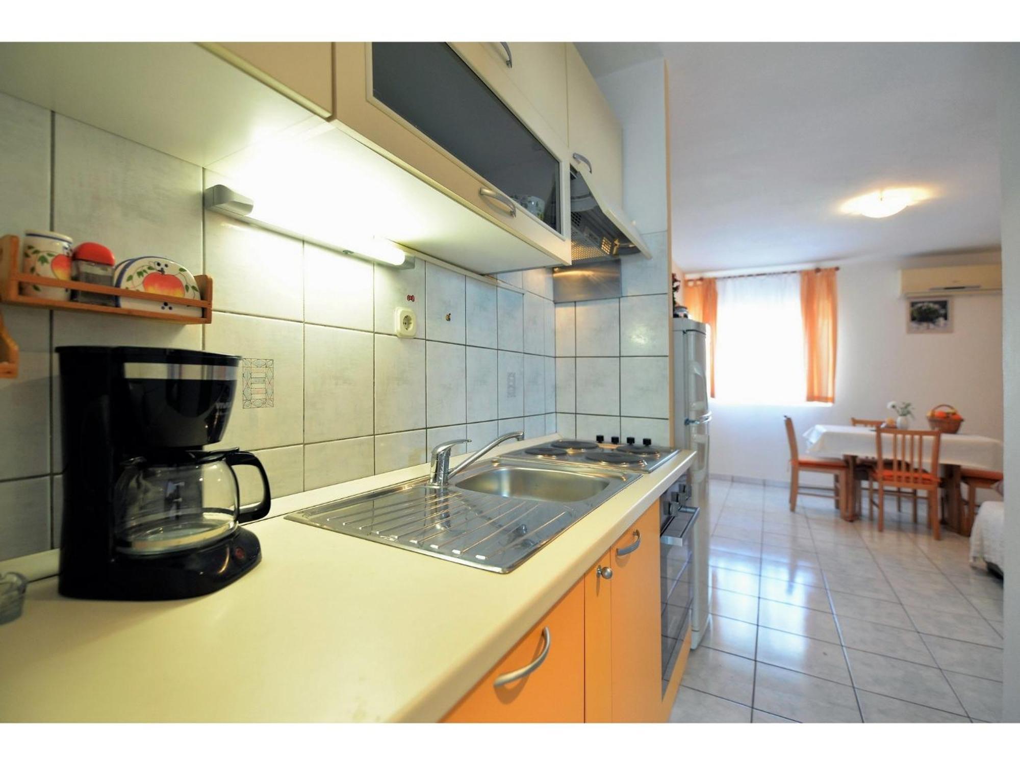 Apartments Kostelic Murter Habitación foto