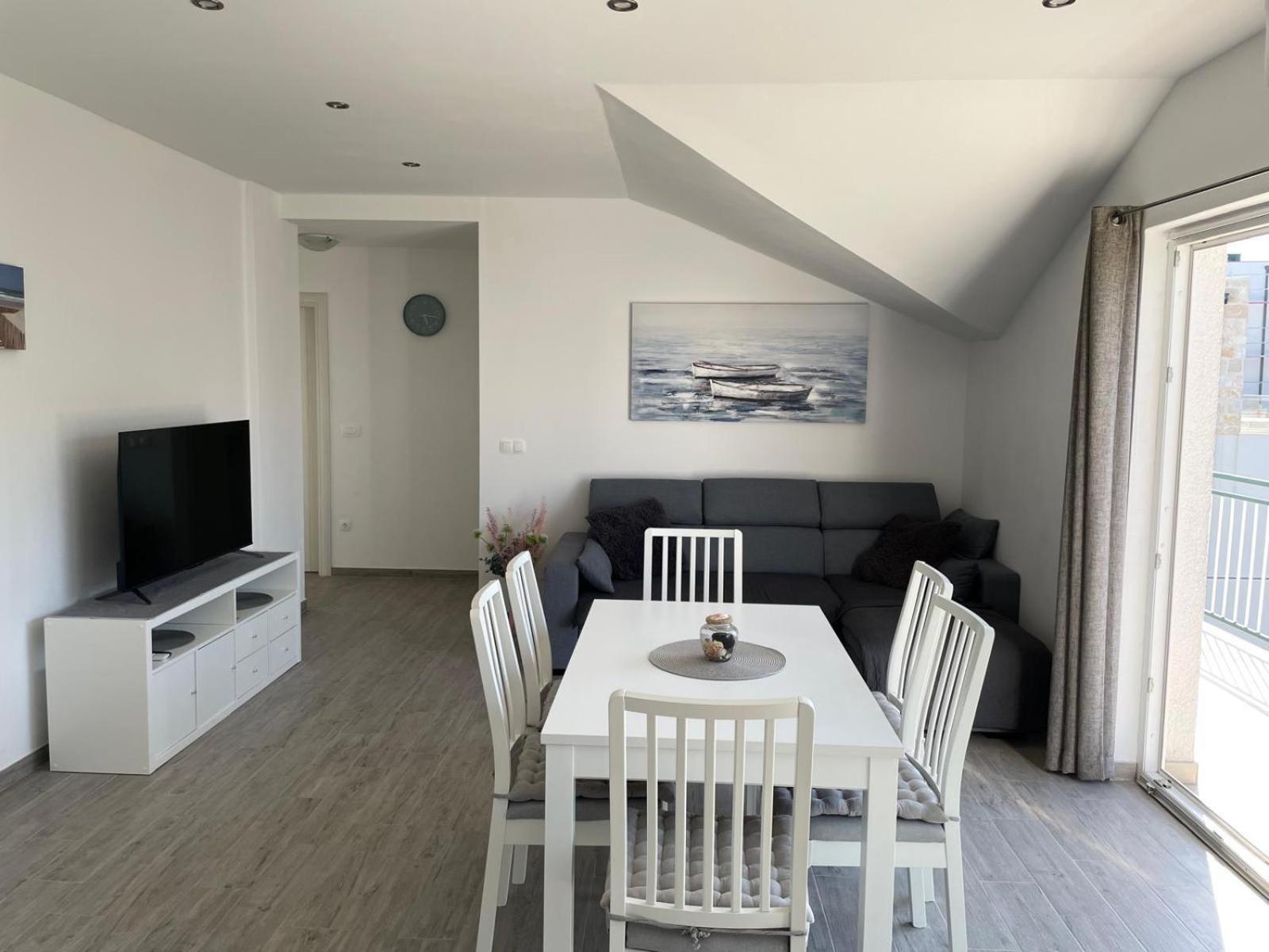Apartments Kostelic Murter Habitación foto
